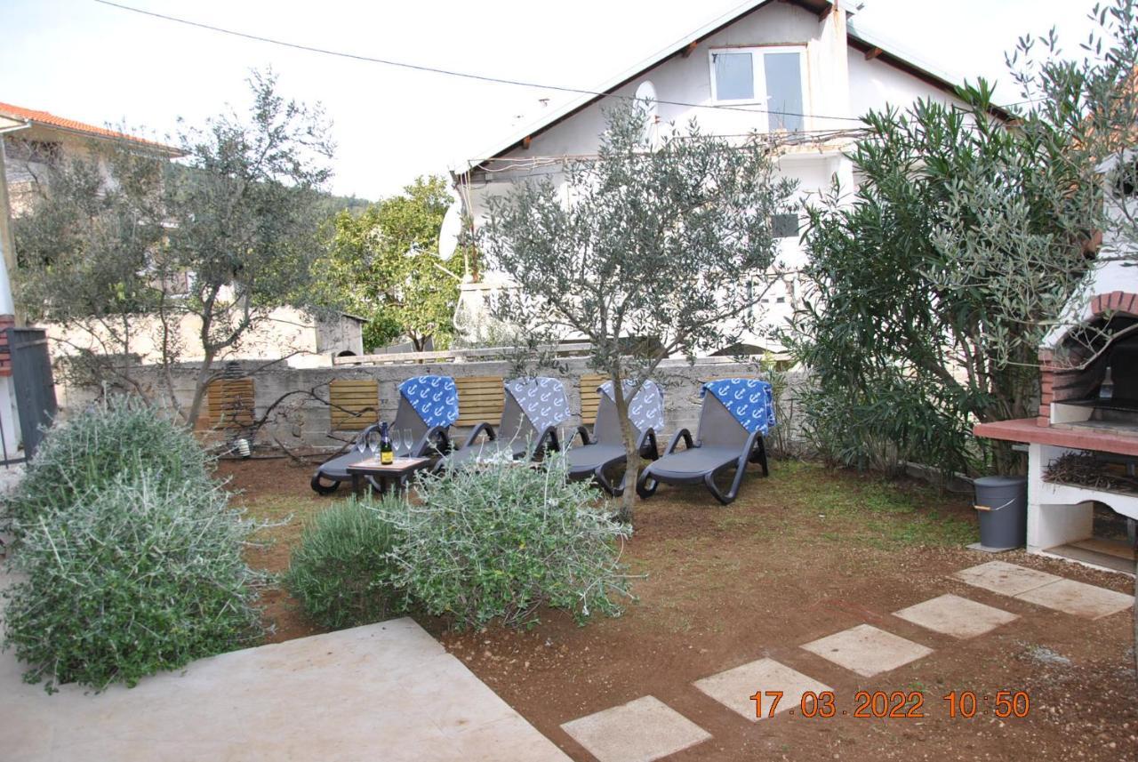 Apartment Relax Villa Salena Slatine Exterior foto